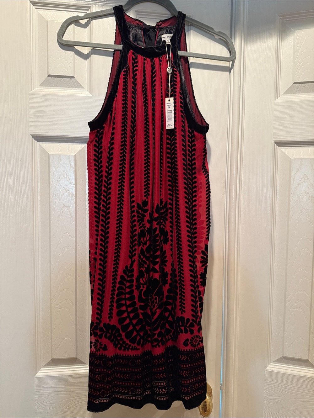 Sleeveless Red and Black Velvet-Patterned Midi Dress